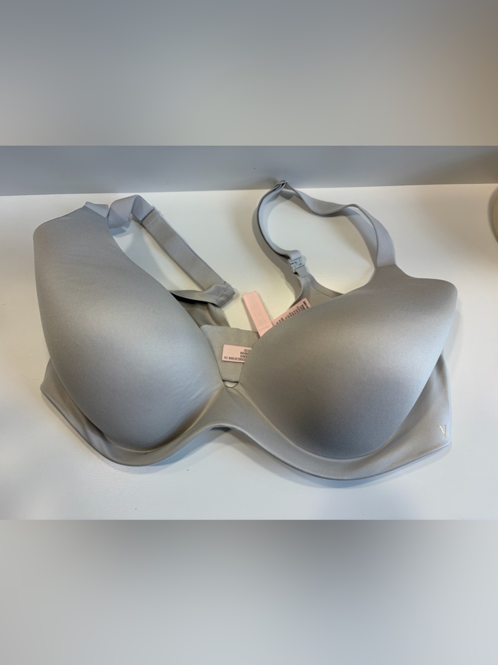 Victoria's Secret champagne wireless Smooth T-Shirt Bra